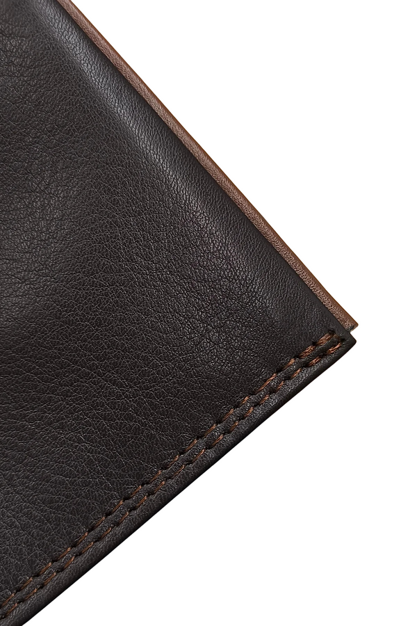 Classic Black Leather Bifold Wallet – Slim & Functional